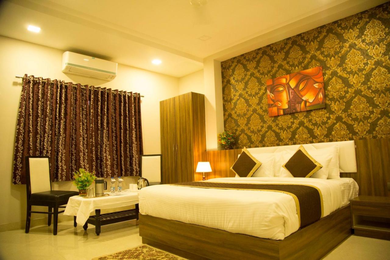 Hotel The Mewar Dabok Kültér fotó