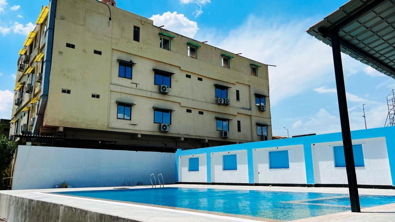 Hotel The Mewar Dabok Kültér fotó
