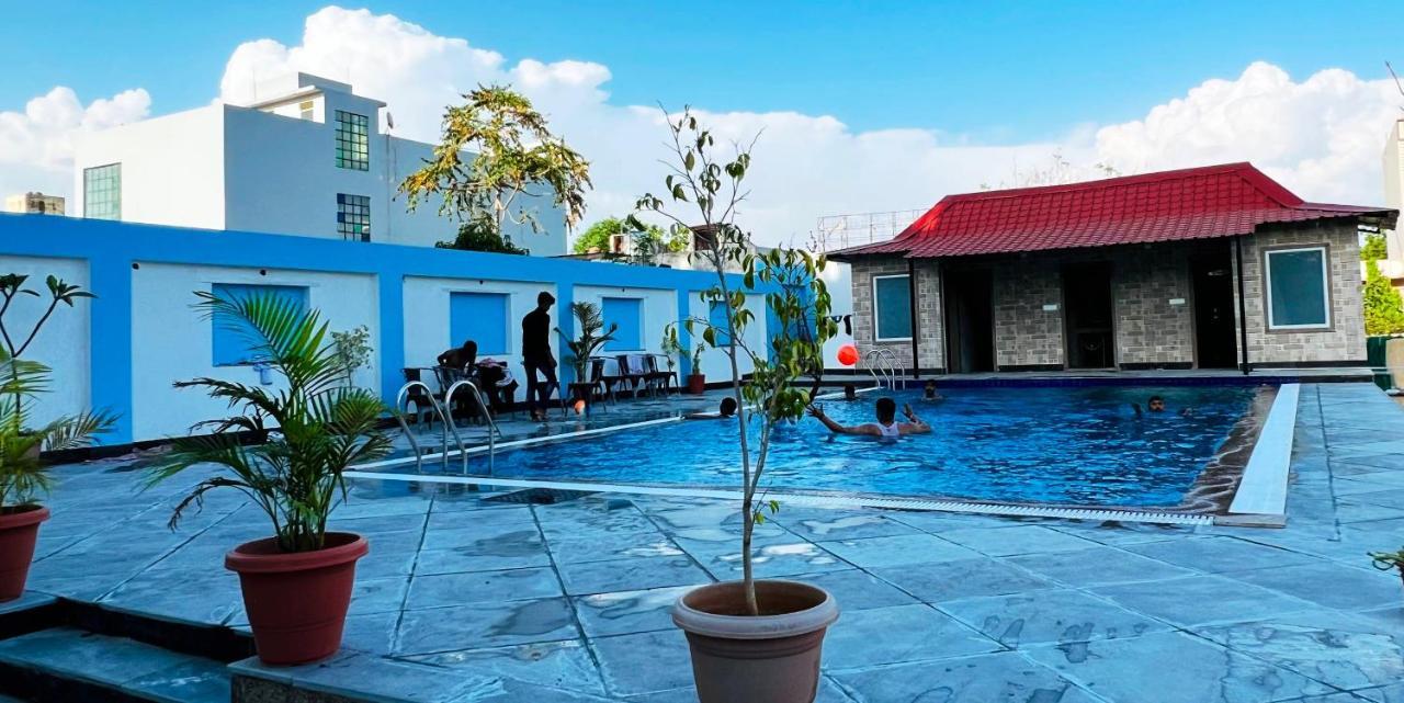 Hotel The Mewar Dabok Kültér fotó