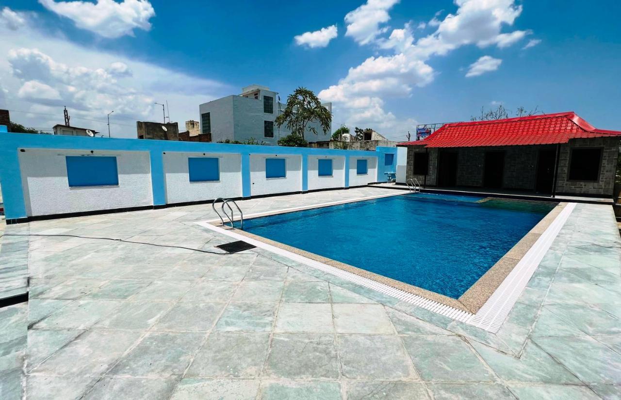 Hotel The Mewar Dabok Kültér fotó